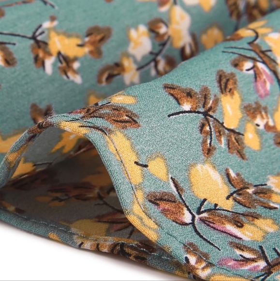 Agnes Orinda Women's Plus Size 1X Chiffon Floral Flared Short Sleeve Blouse - Picture 4 of 4